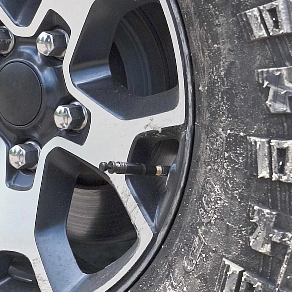 (10-30 PSI) 4 PCS Adjustable Auto-Stop Tire Deflator Valve Kit  4x4 Screw-on Tyre Air Down Tool for Vehicles Motorcycle Offroad