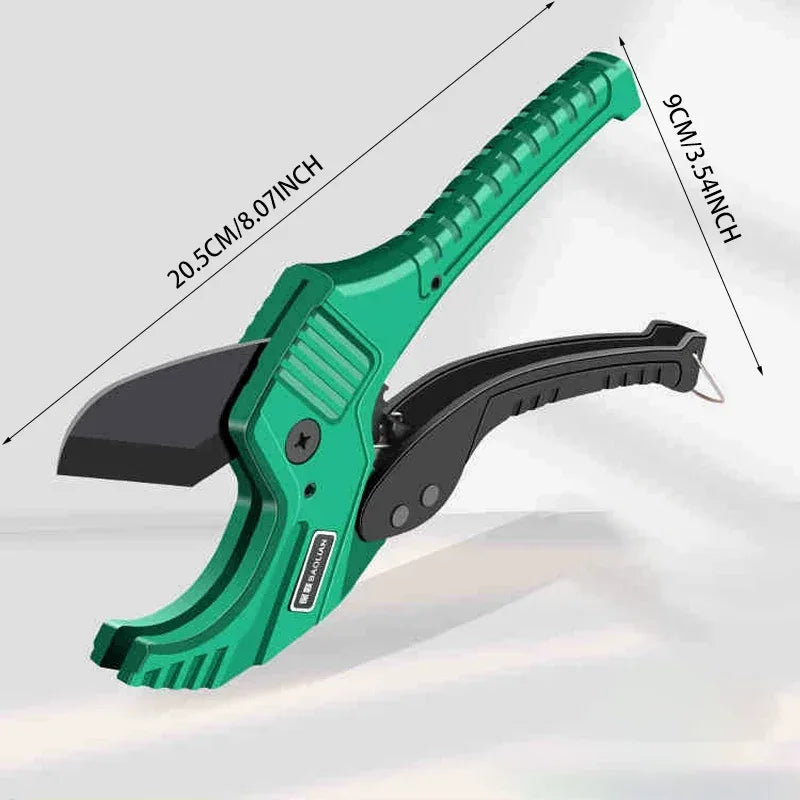 Professional ratchet pipe cutter for clean and precise cutting of PVC and PE hoses